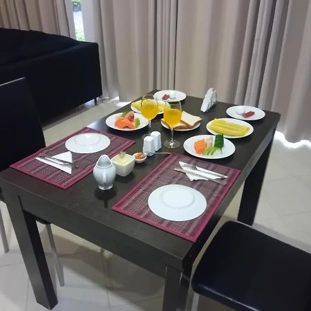 نيجومبو Hotel Blue Bird المظهر الخارجي الصورة