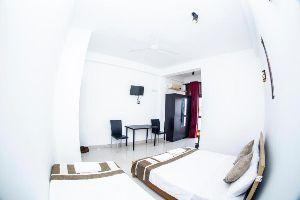 نيجومبو Hotel Blue Bird المظهر الخارجي الصورة
