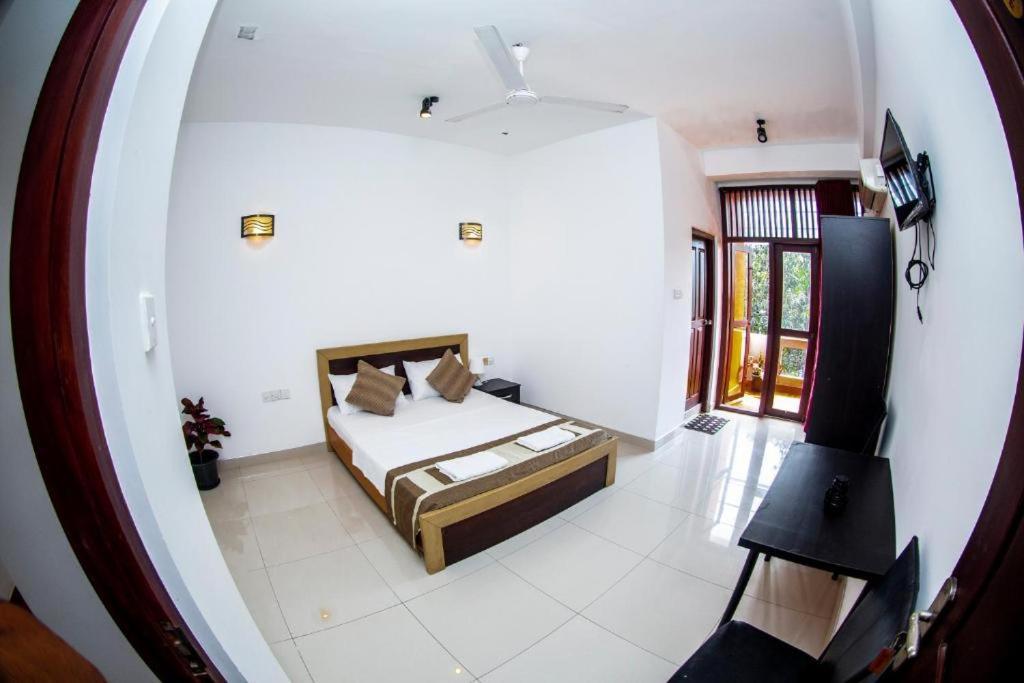 نيجومبو Hotel Blue Bird المظهر الخارجي الصورة