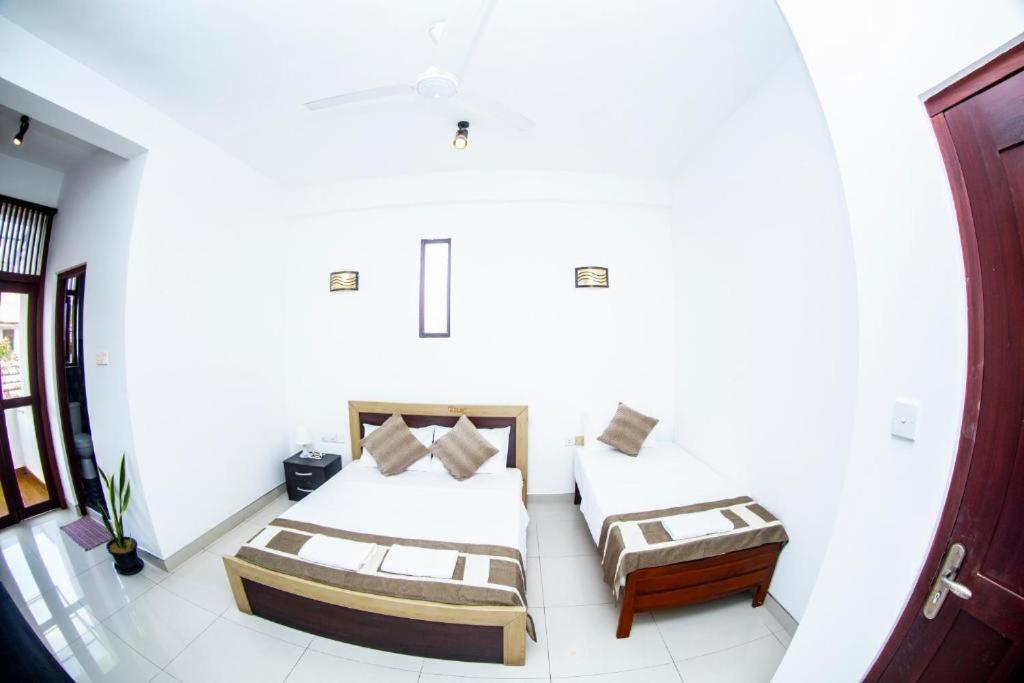 نيجومبو Hotel Blue Bird المظهر الخارجي الصورة