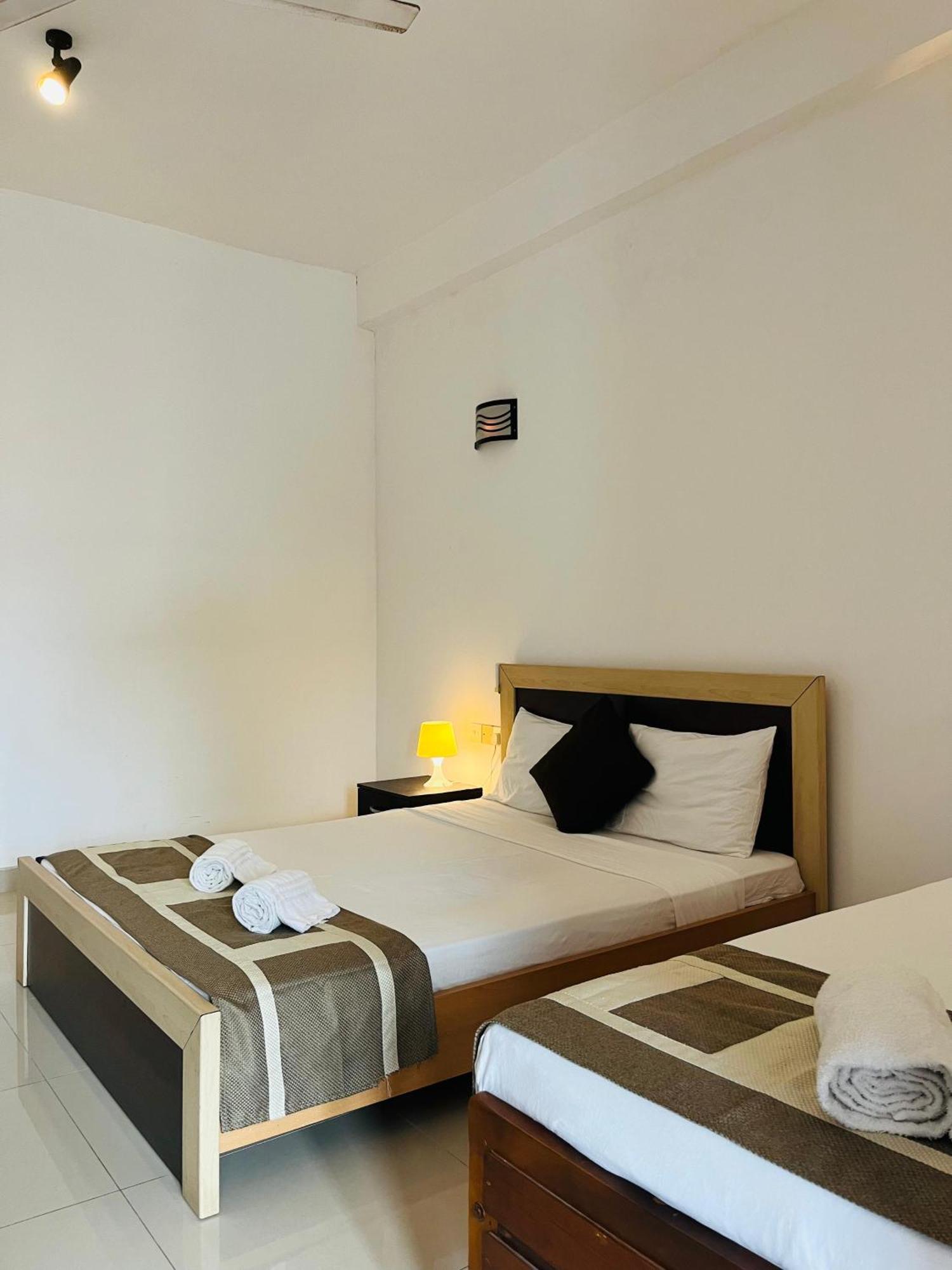 نيجومبو Hotel Blue Bird المظهر الخارجي الصورة